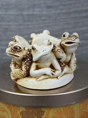 Harmony Kingdom “Puddle Huddle” Toad & Frog 1995 Tea Light Figurine Trinket Box